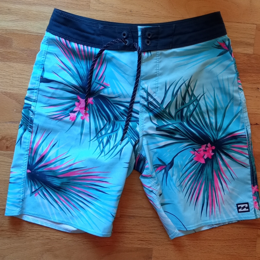 Billabong board shorts recycler sunday's pro Sz 24